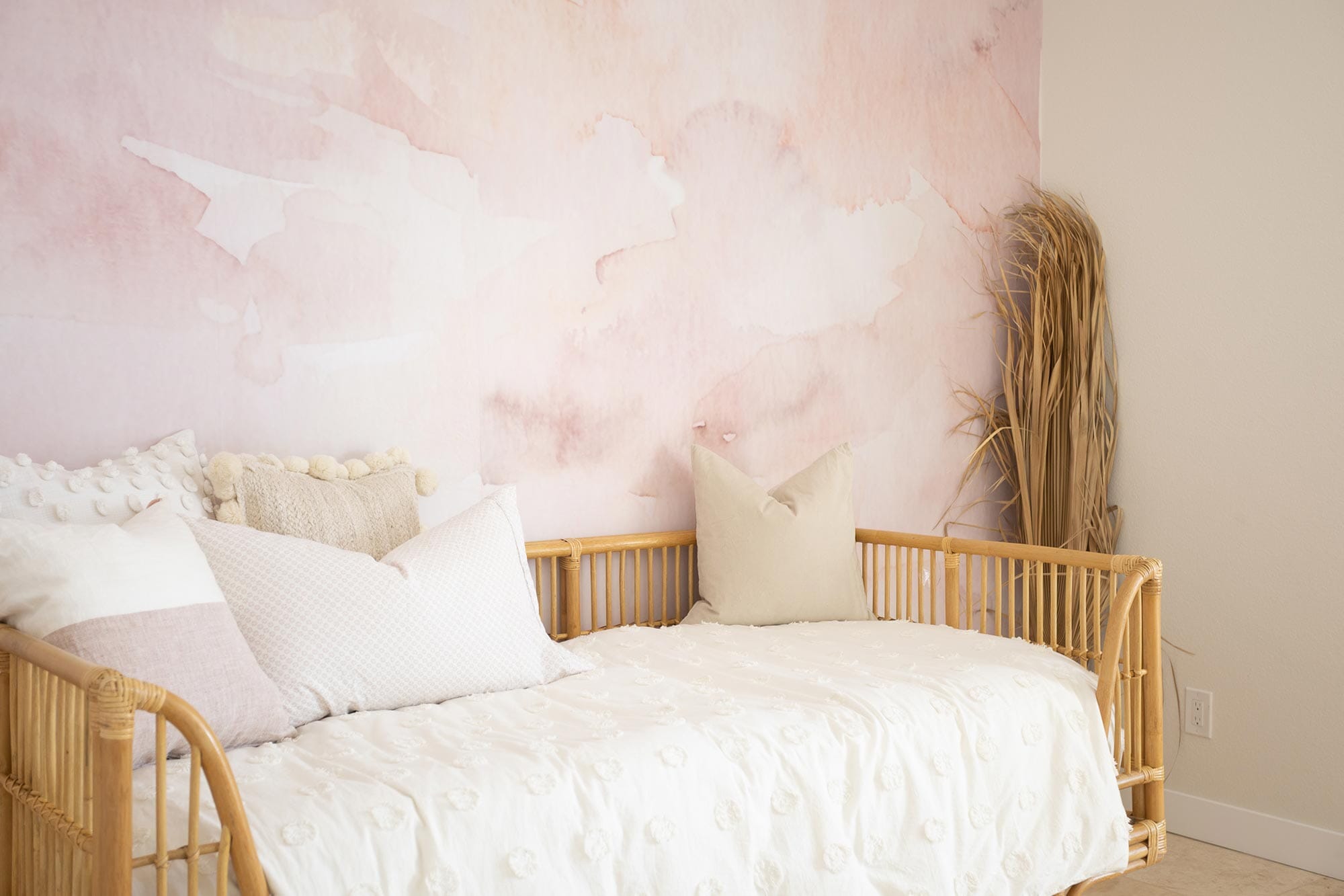 How to Choose the Perfect Mural Size for Your Wall: A Step-by-Step Guide
