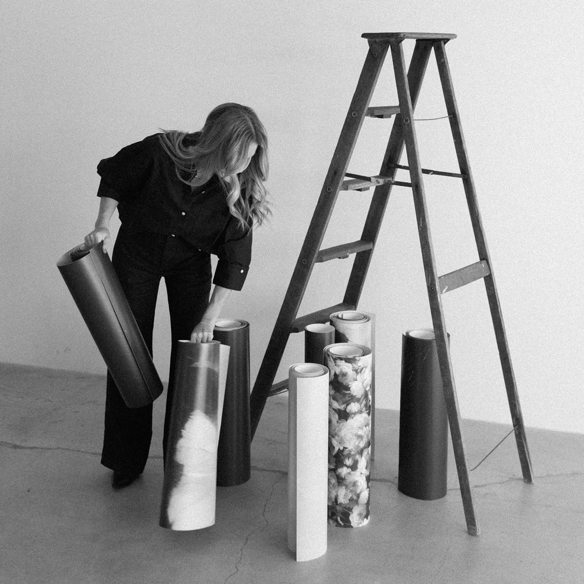 Timeless Black and White Wall Decor Ideas for the Modern Home